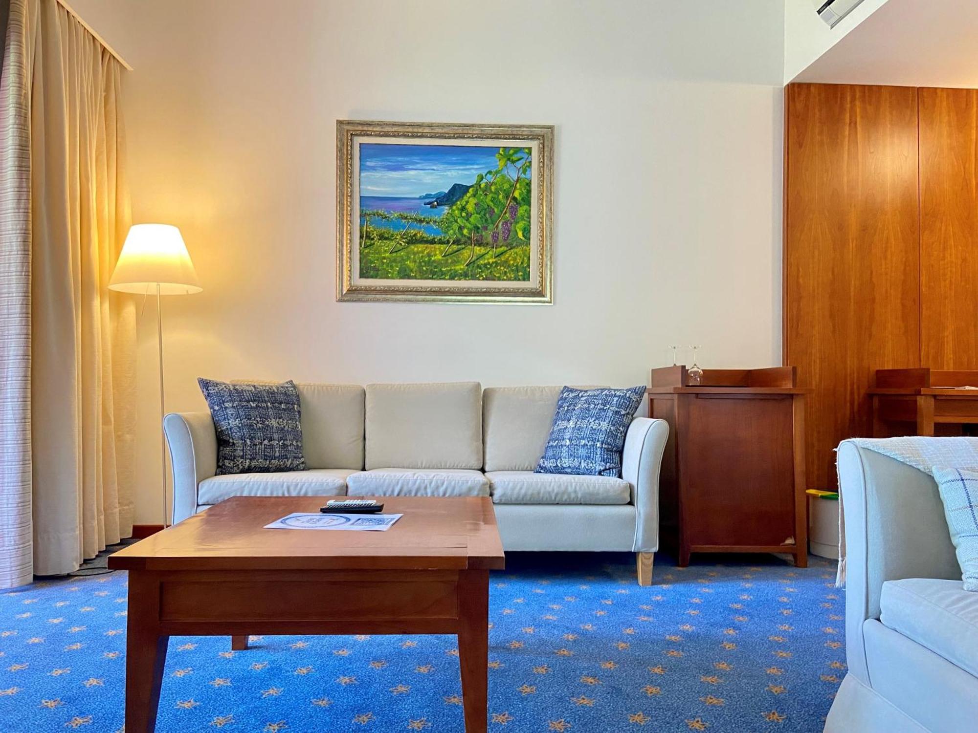 Bio Hotel - Hotel Quinta Da Serra Câmara de Lobos Exteriör bild